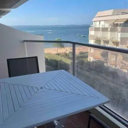 Superb Studio With Sea View Apartament
