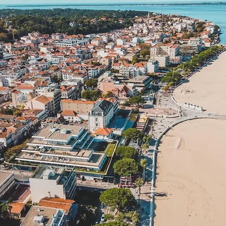 Superb Studio With Sea View Apartament